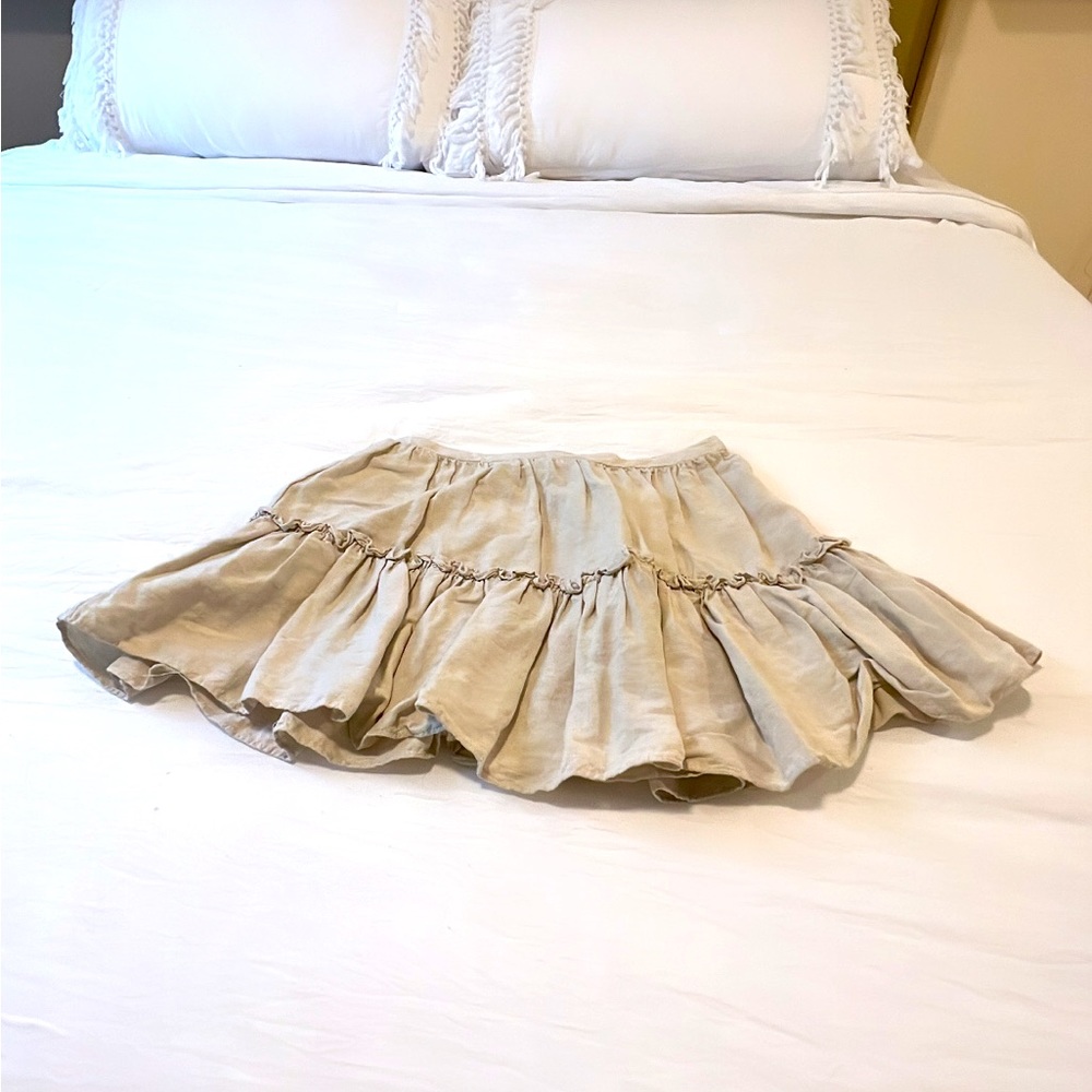 Cute skirt from lulus, only worn a handful of times!